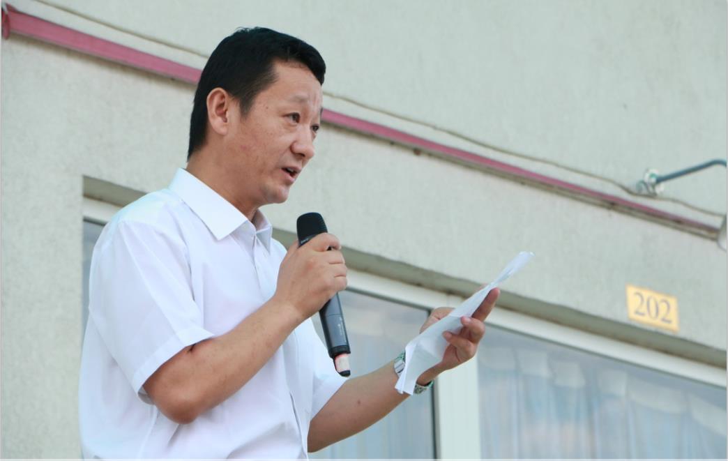 副院长焦道利发表国旗下讲话