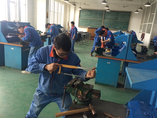 钳工实习