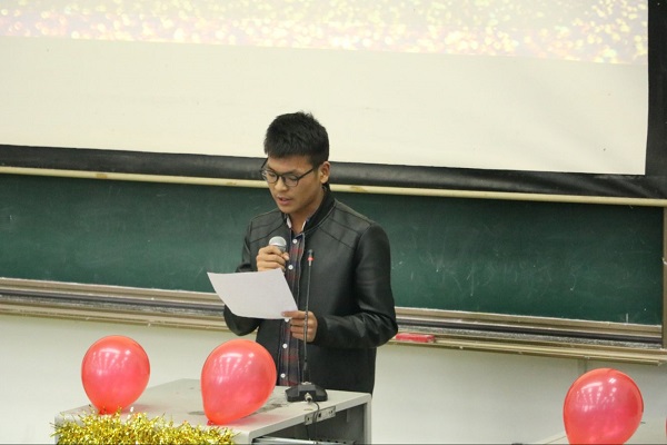 优秀学生代表张万茂分享学习经验