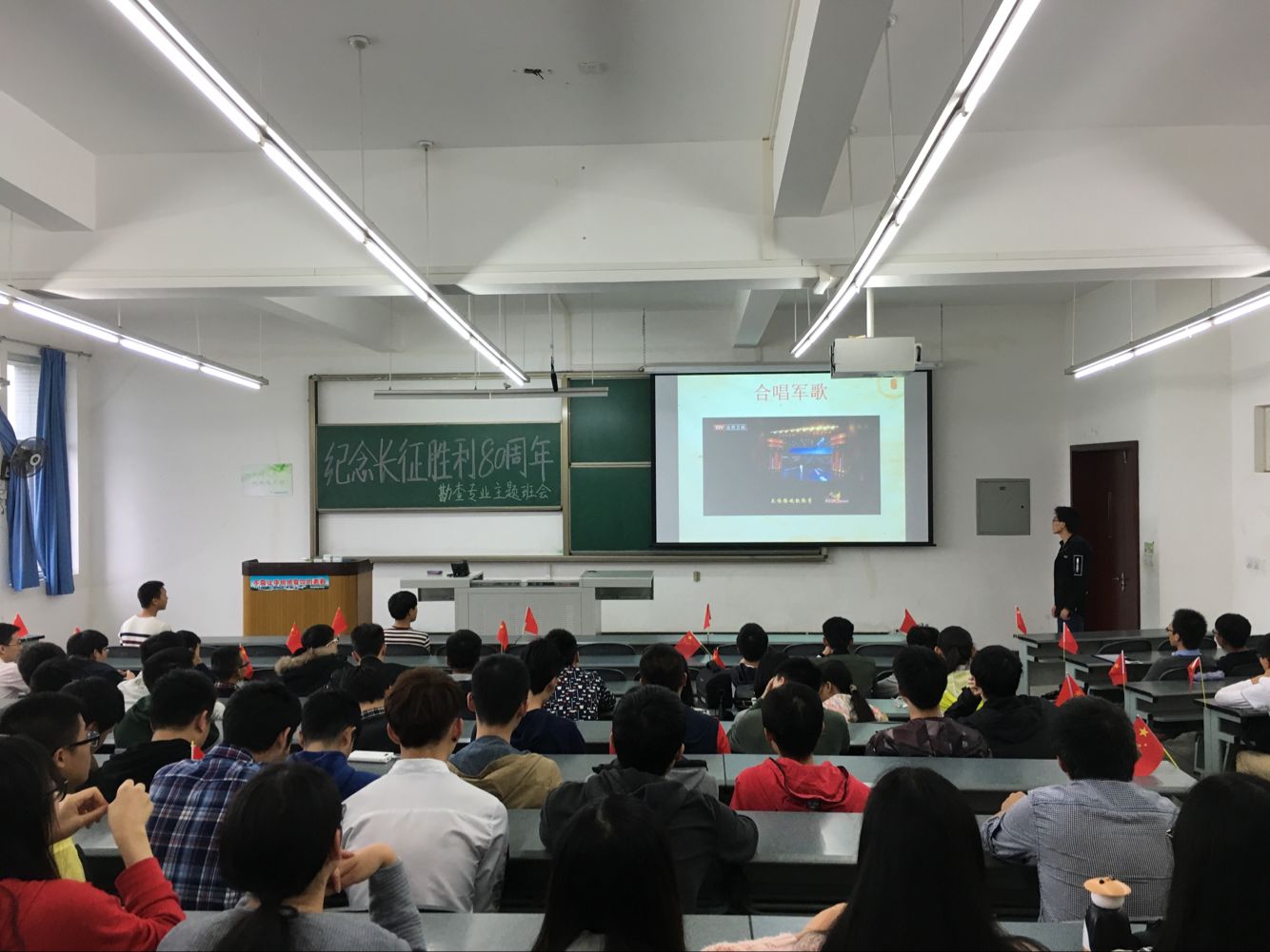 合唱军歌,铭记军魂