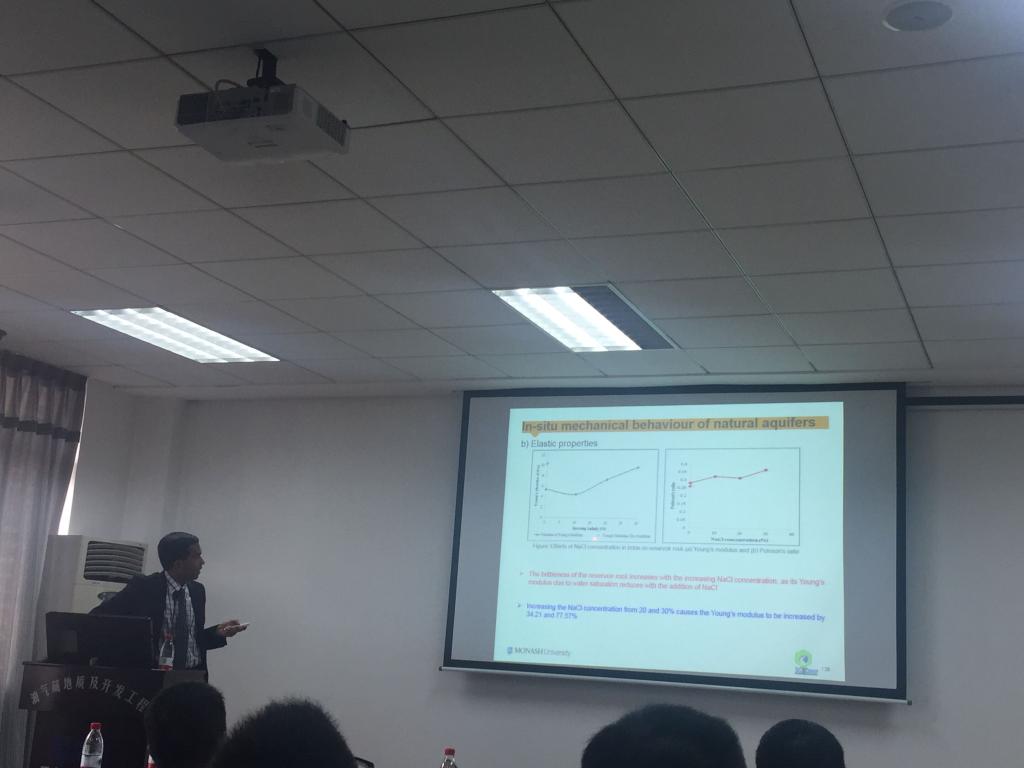 Ranjith教授做学术报告