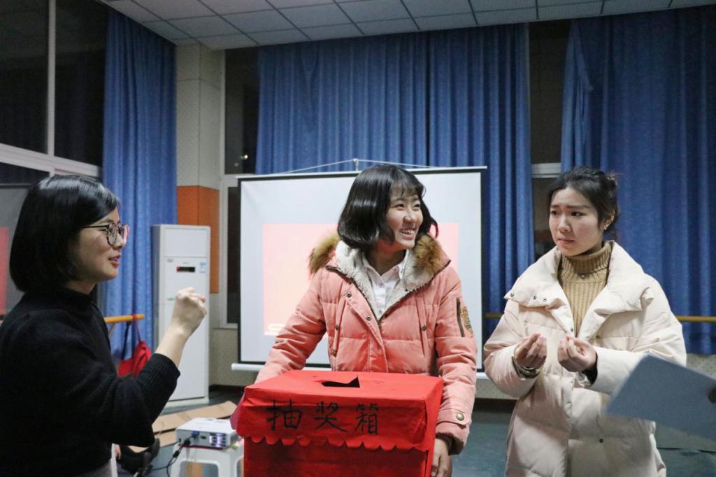 图3兰冰芯老师指导活动